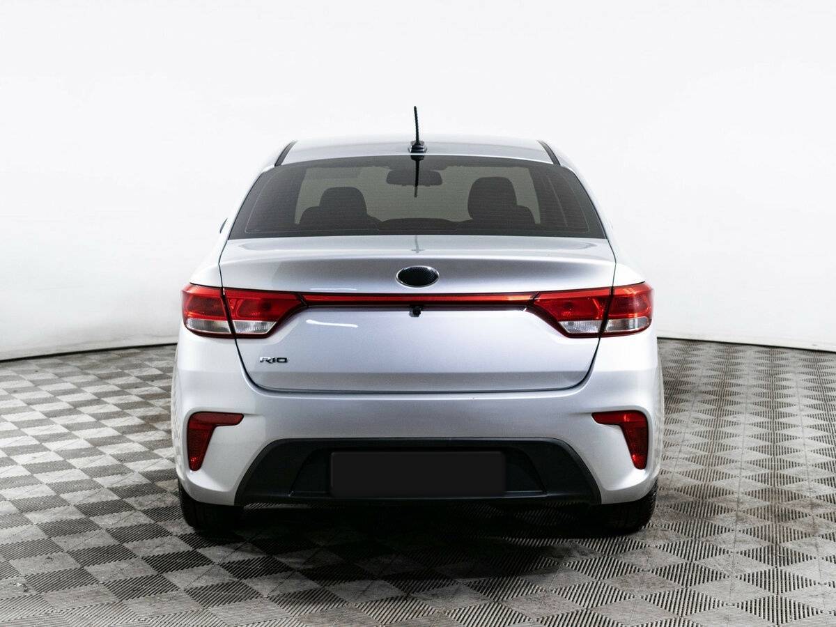 Kia Rio с пробегом — 2020 год. Фото: #5