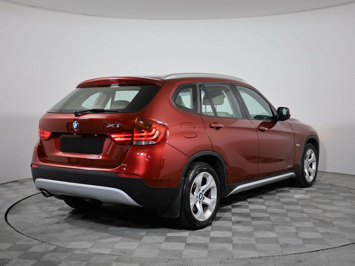 BMW X1 с пробегом — 2011 год. Фото: #3