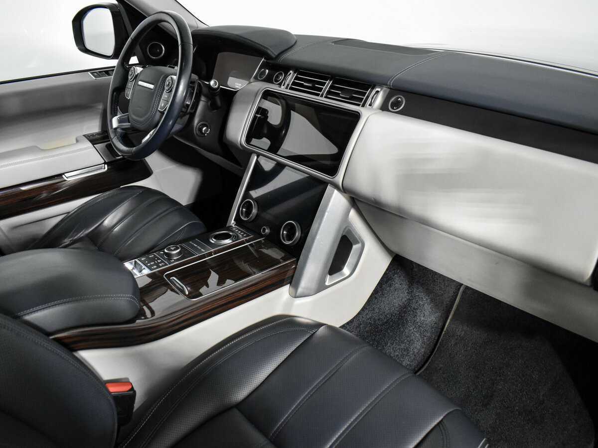 Land Rover Range Rover с пробегом — 2017 год. Фото: #15