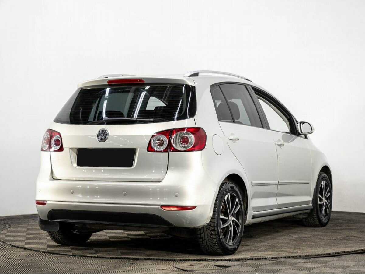 Volkswagen Golf Plus с пробегом — 2011 год. Фото: #3