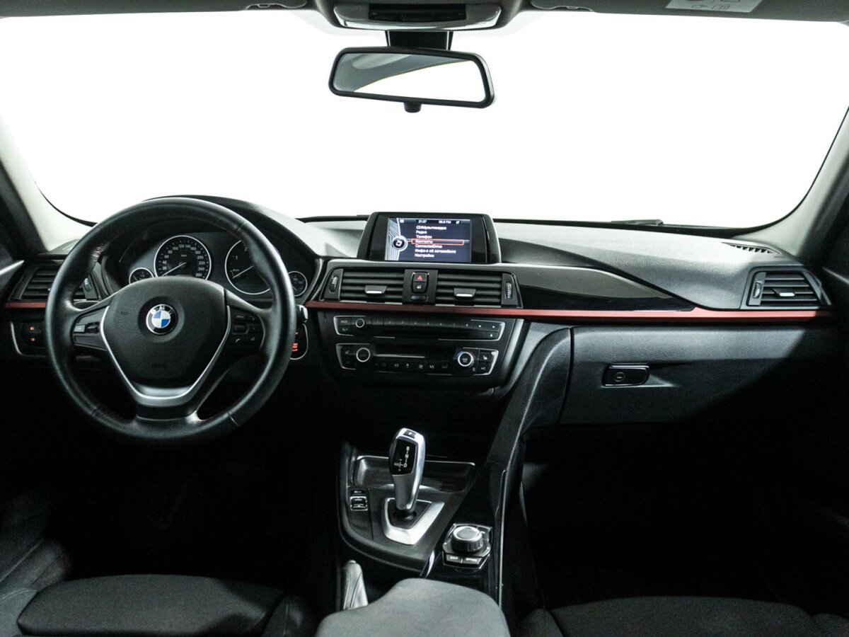 BMW 3 серии с пробегом — 2013 год. Фото: #11