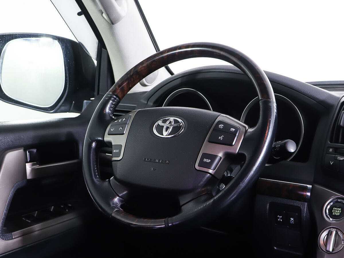 Toyota Land Cruiser с пробегом — 2011 год. Фото: #14