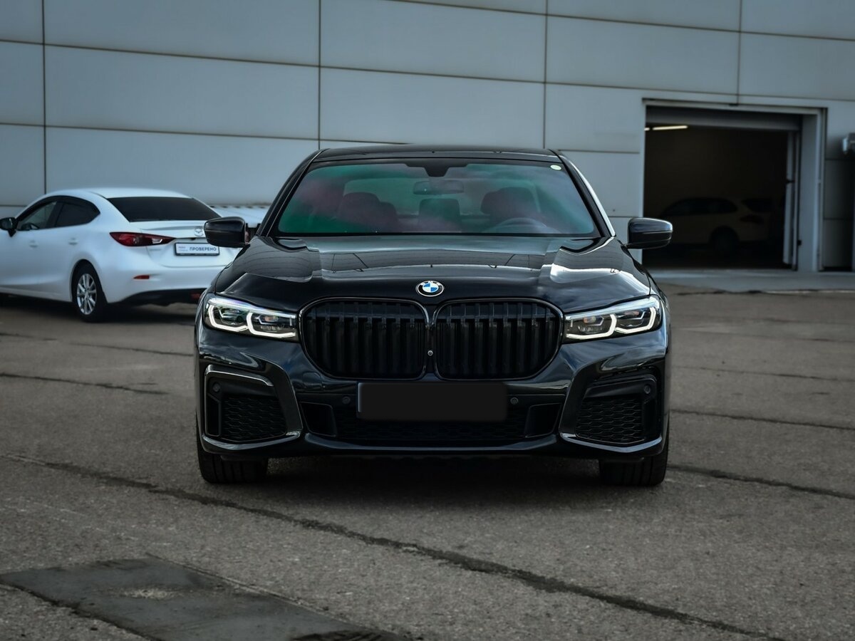 BMW 7 серии с пробегом — 2020 год. Фото: #1