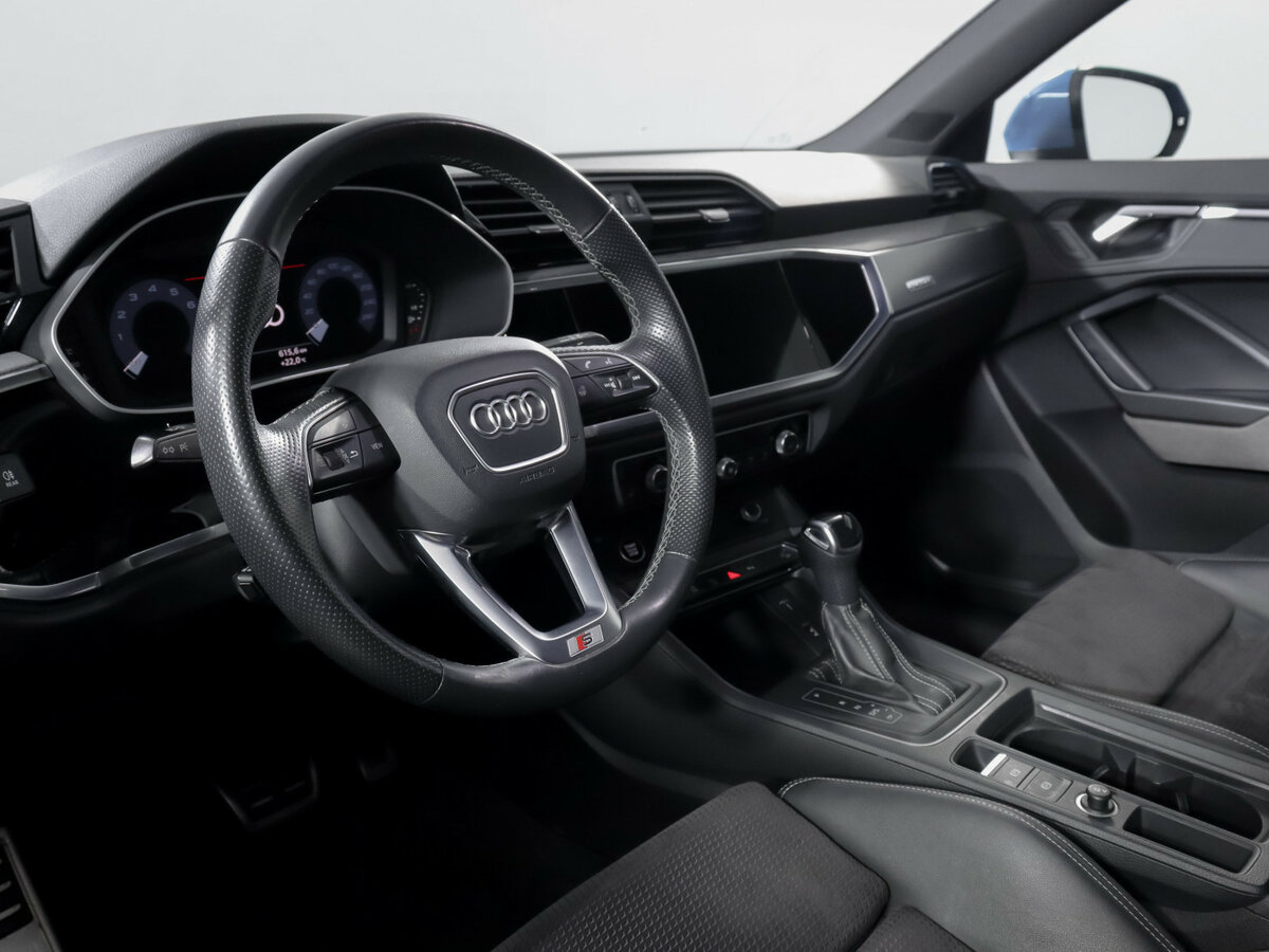 Audi Q3 Sportback с пробегом — 2021 год. Фото: #10