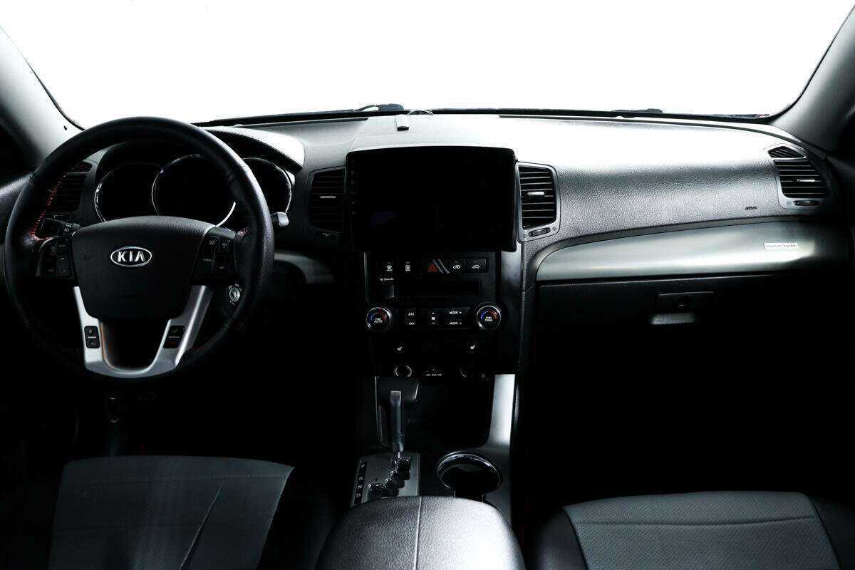 Kia Sorento с пробегом — 2010 год. Фото: #10