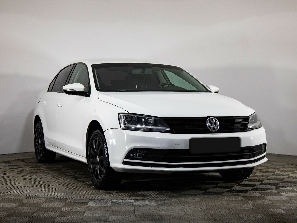 Volkswagen Jetta с пробегом — 2016 год. Фото: #2
