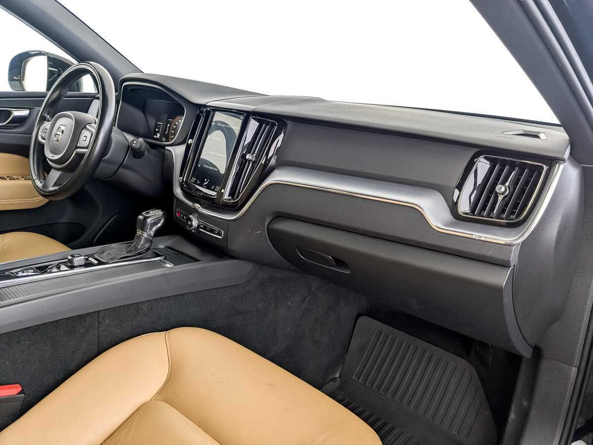 Volvo XC60 с пробегом — 2018 год. Фото: #10