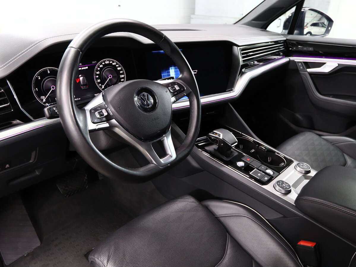 Volkswagen Touareg с пробегом — 2019 год. Фото: #8