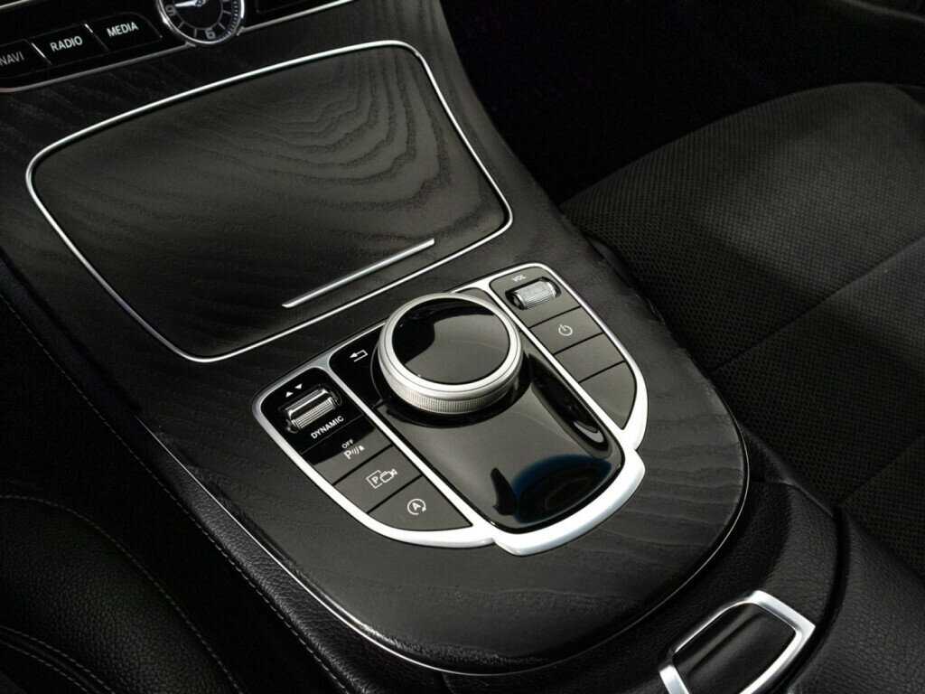 Mercedes-Benz E-Класс с пробегом — 2017 год. Фото: #18