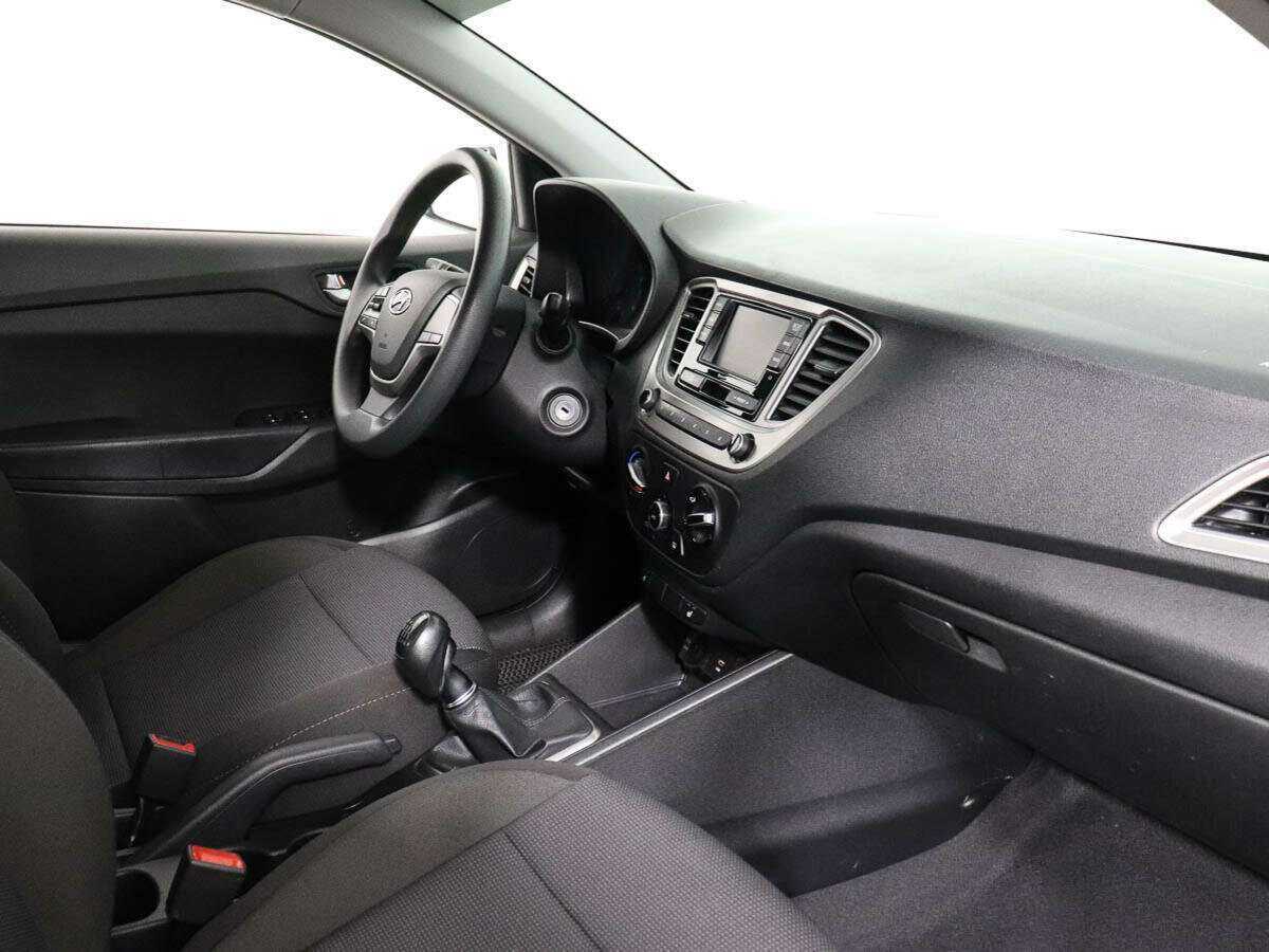 Hyundai Solaris с пробегом — 2020 год. Фото: #6