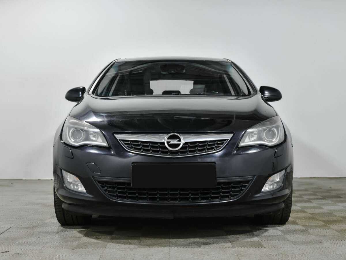 Opel Astra с пробегом — 2010 год. Фото: #1