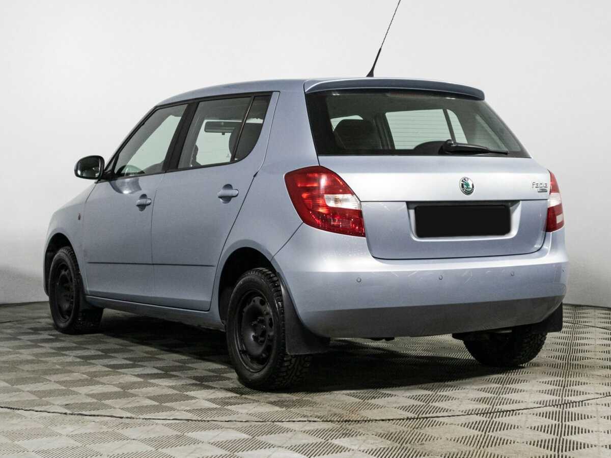 Skoda Fabia с пробегом — 2010 год. Фото: #6