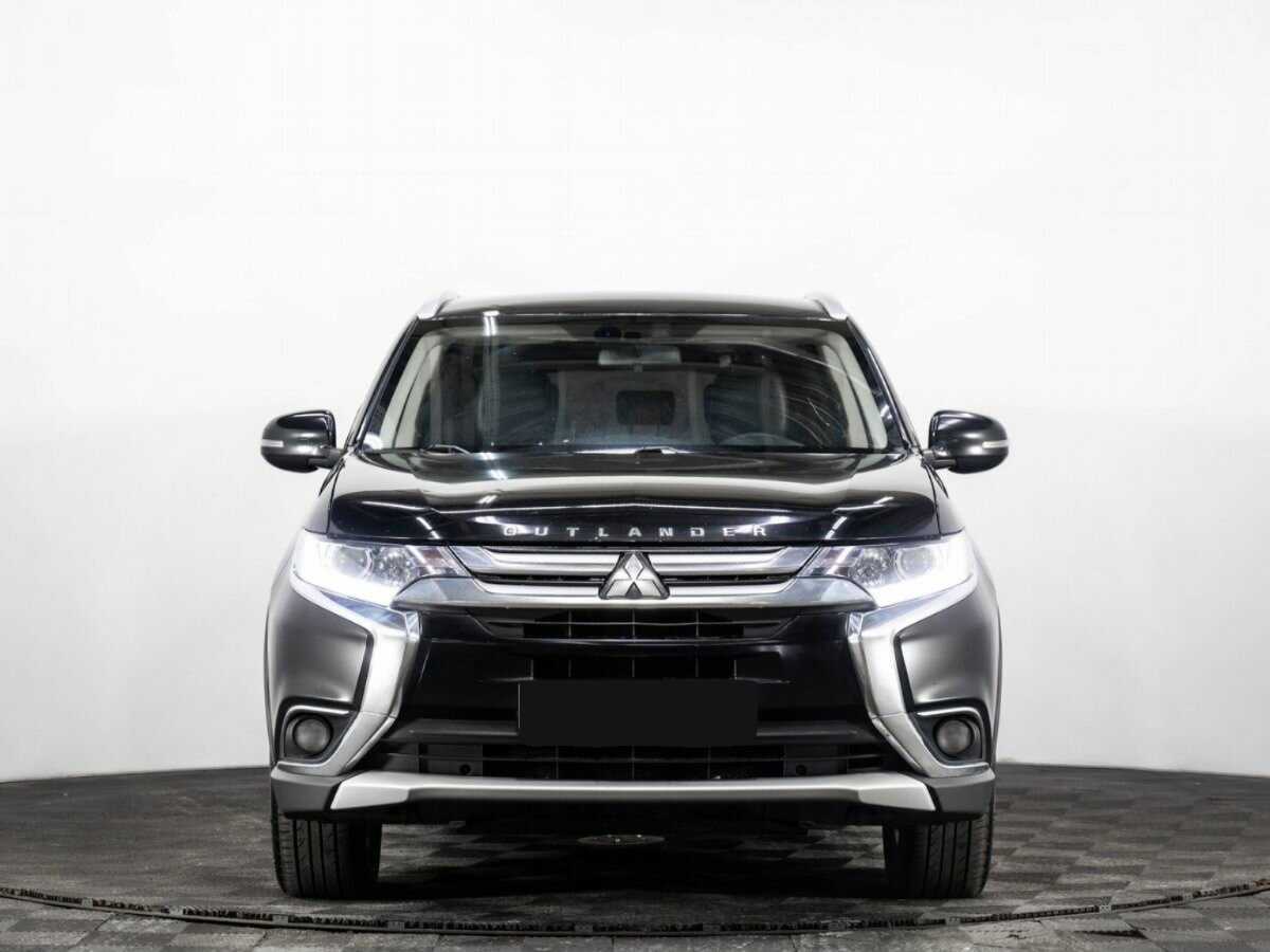 Mitsubishi Outlander с пробегом — 2017 год. Фото: #1