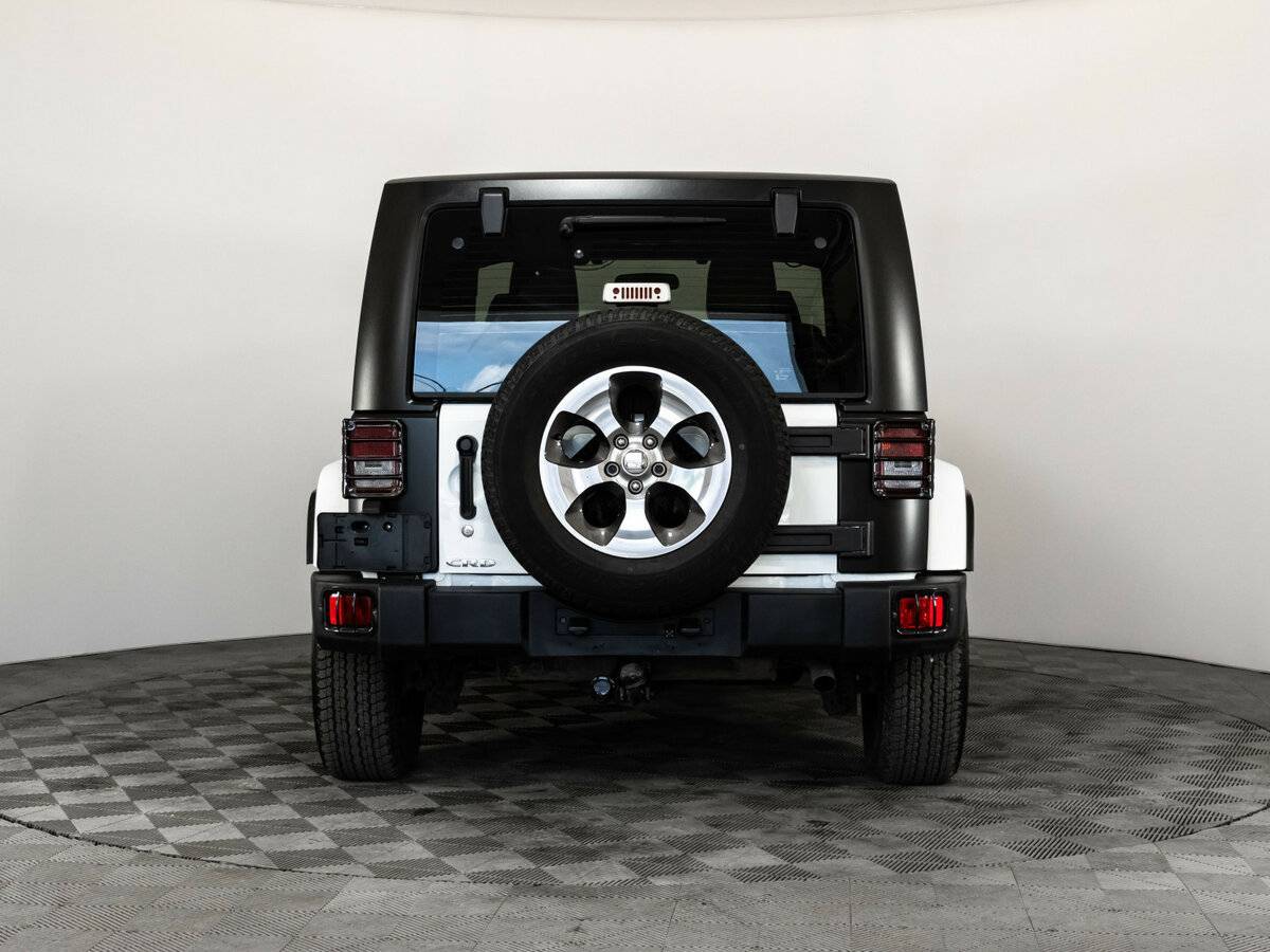 Jeep Wrangler с пробегом — 2011 год. Фото: #7
