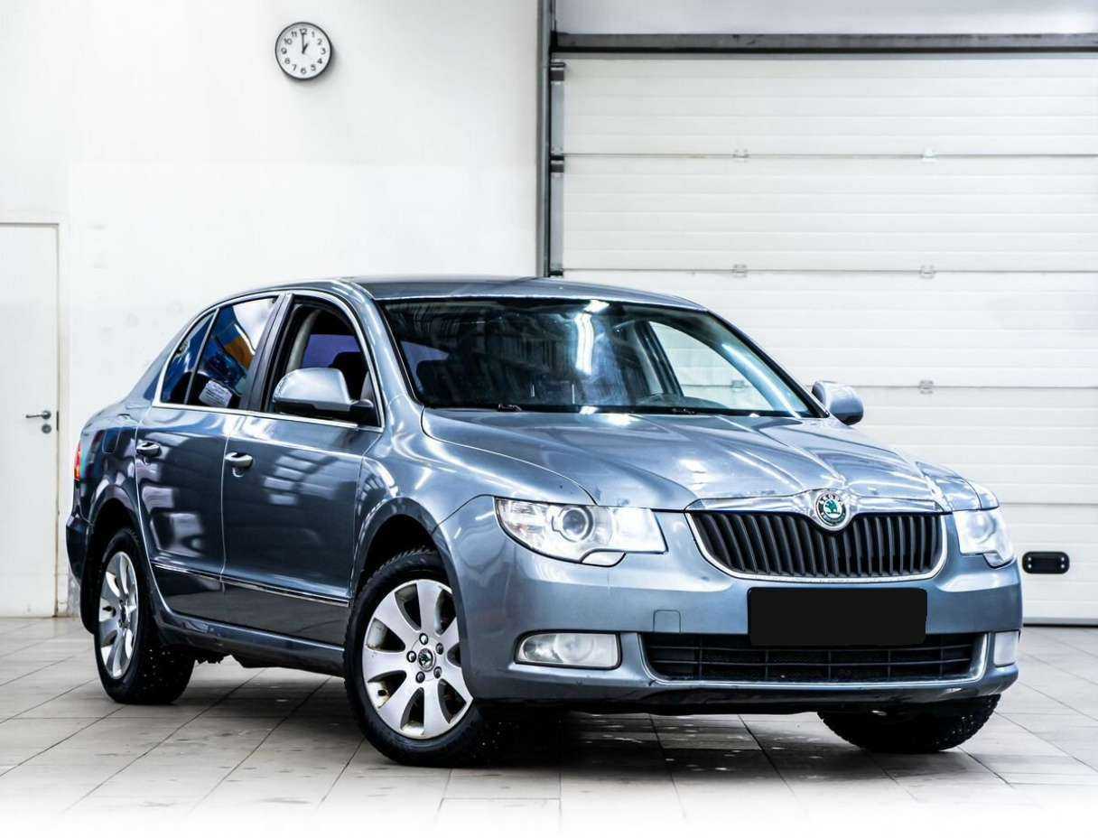 Skoda Superb с пробегом — 2011 год. Фото: #1
