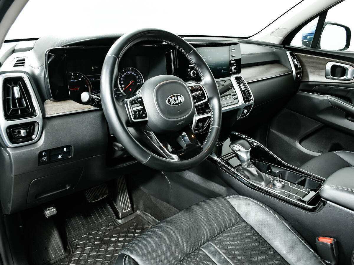 Kia Sorento с пробегом — 2020 год. Фото: #12