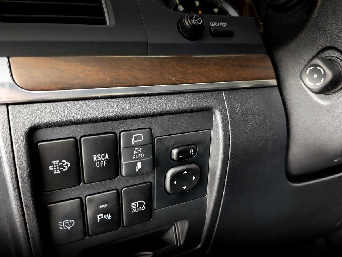 Toyota Land Cruiser с пробегом — 2018 год. Фото: #27