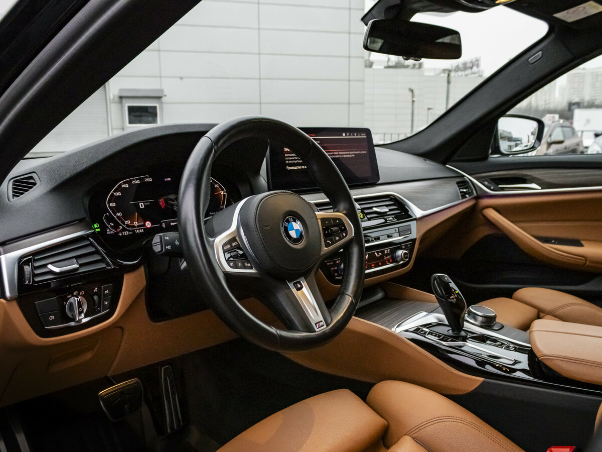 BMW 5 серии с пробегом — 2021 год. Фото: #9