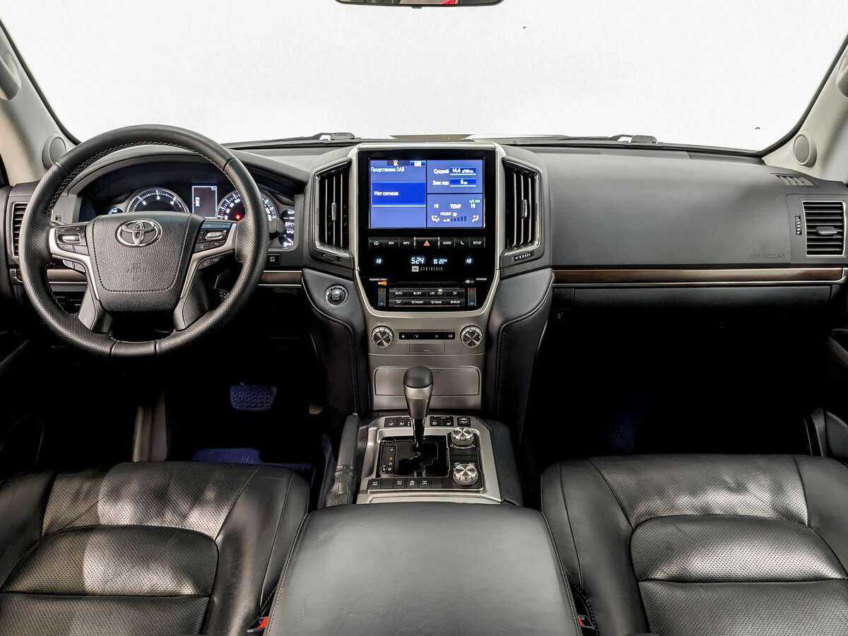 Toyota Land Cruiser с пробегом — 2017 год. Фото: #11
