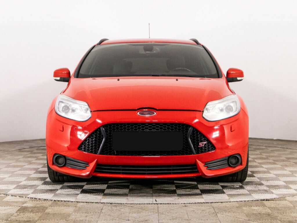 Ford Focus ST с пробегом — 2012 год. Фото: #1