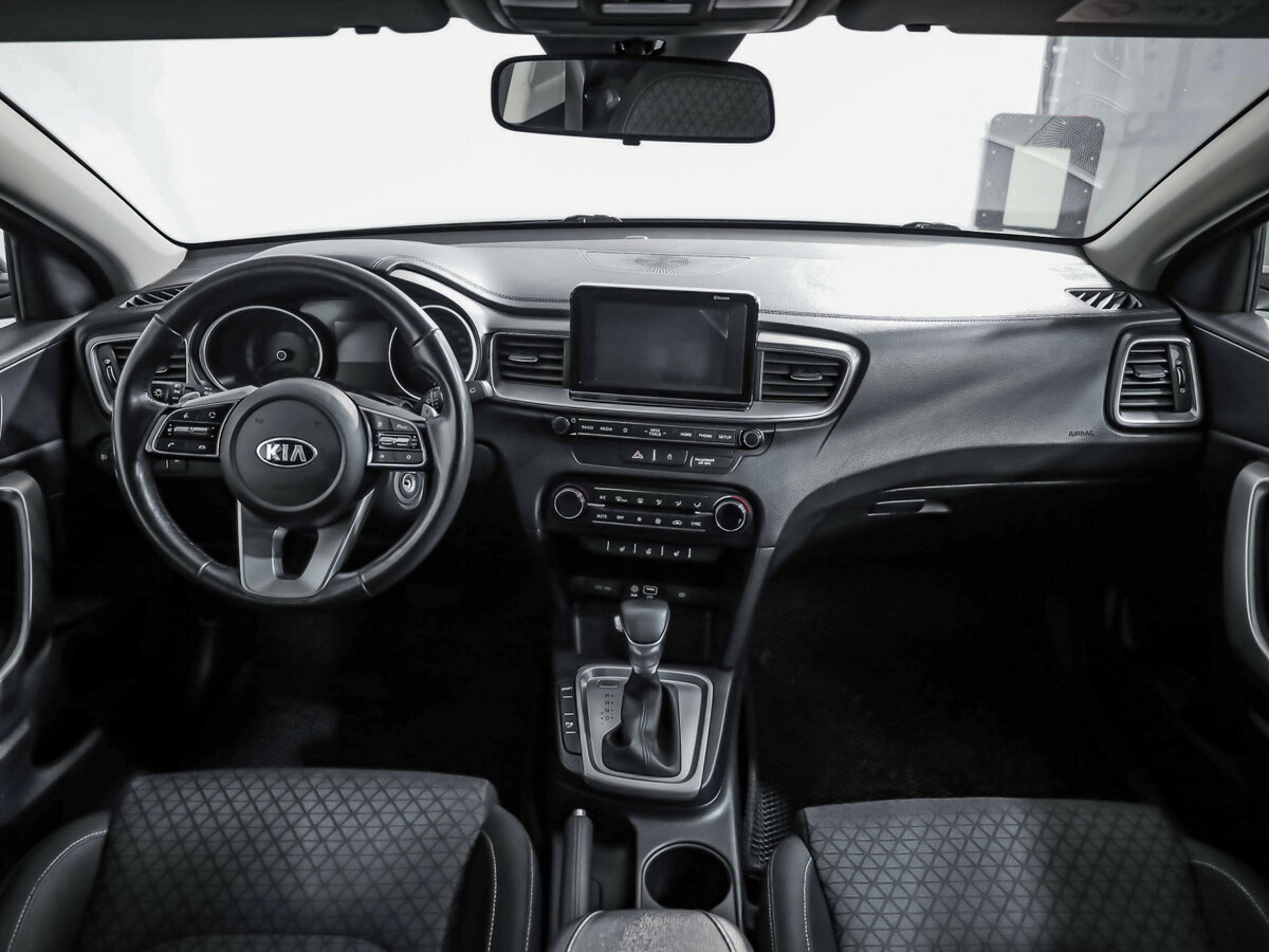 Kia Ceed с пробегом — 2019 год. Фото: #7