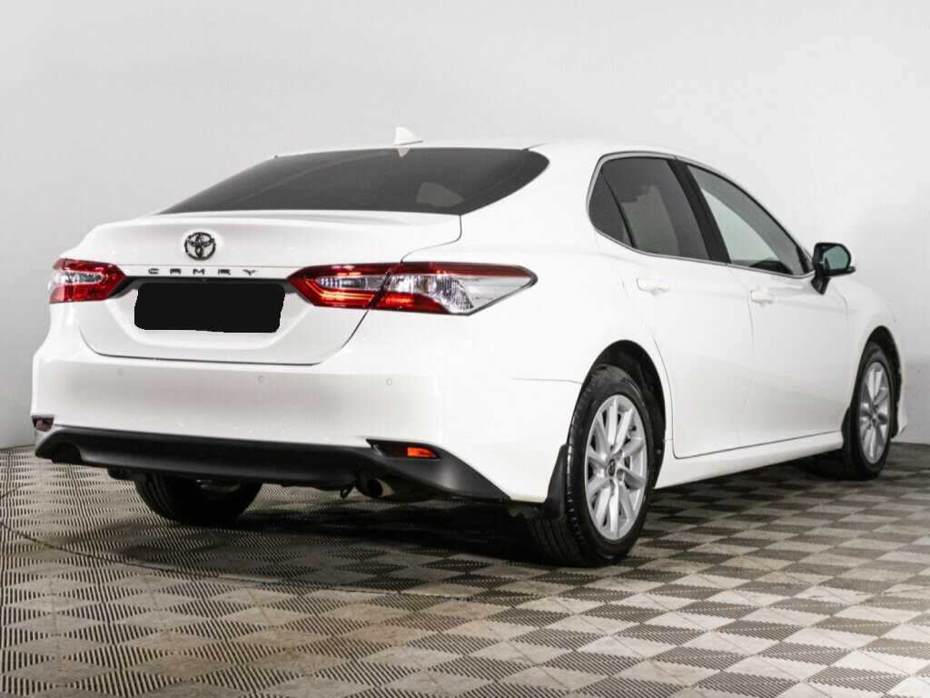 Toyota Camry с пробегом — 2021 год. Фото: #4