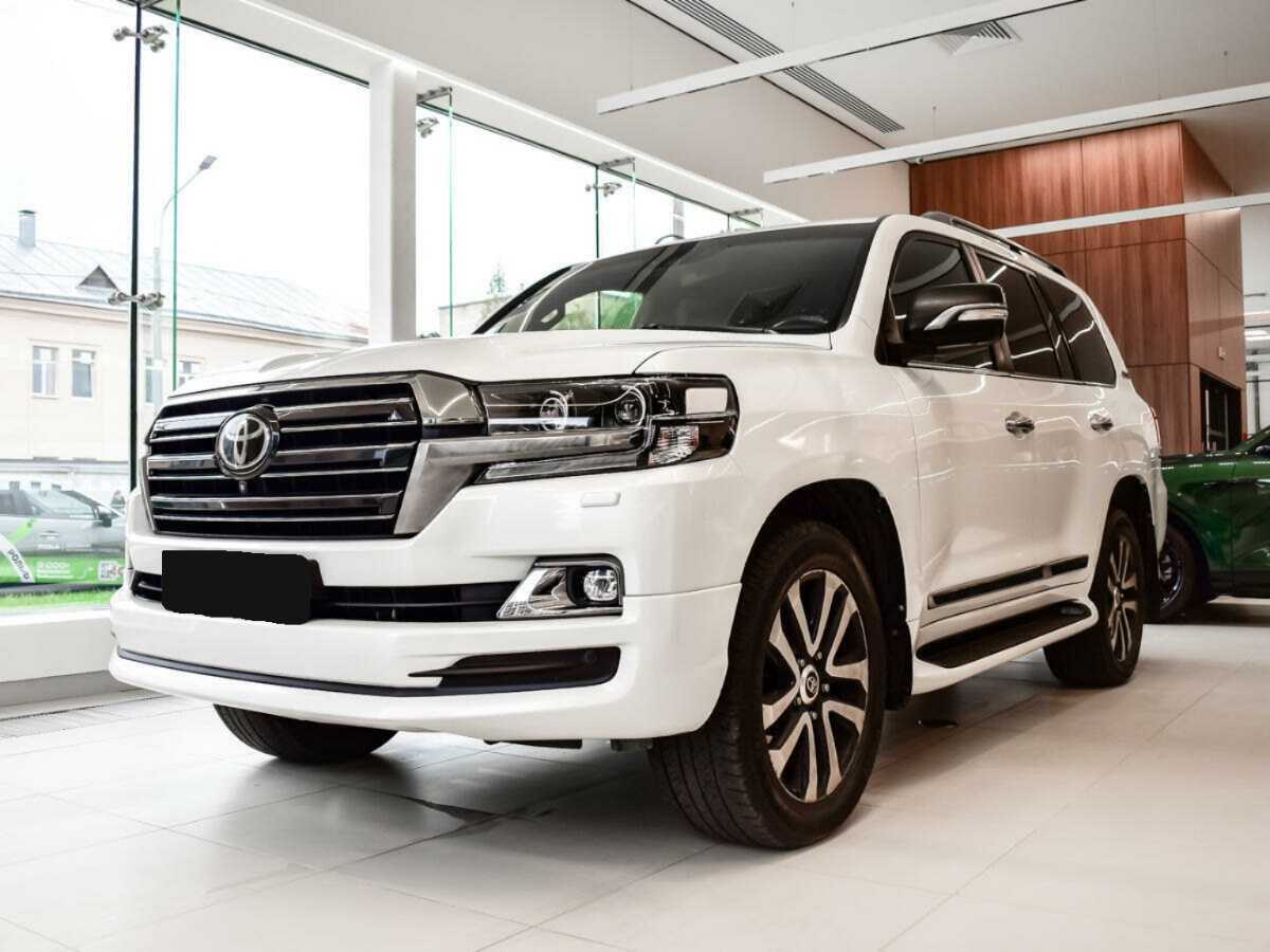 Toyota Land Cruiser с пробегом — 2017 год. Фото: #0