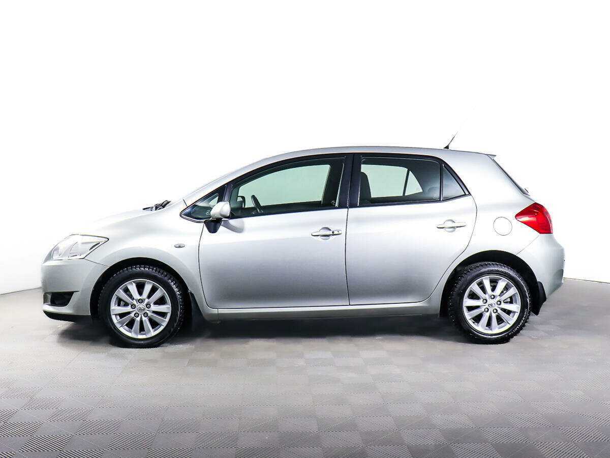 Toyota Auris с пробегом — 2007 год. Фото: #7
