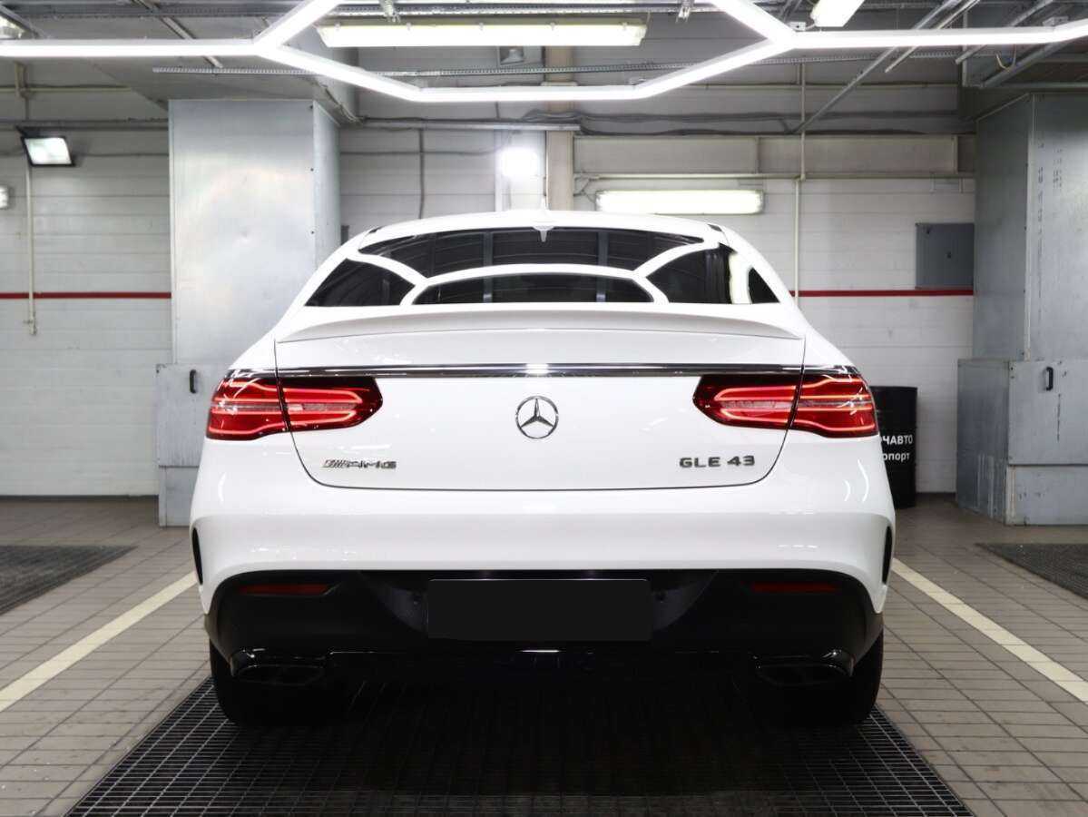 Mercedes-Benz GLE Coupe AMG с пробегом — 2017 год. Фото: #4