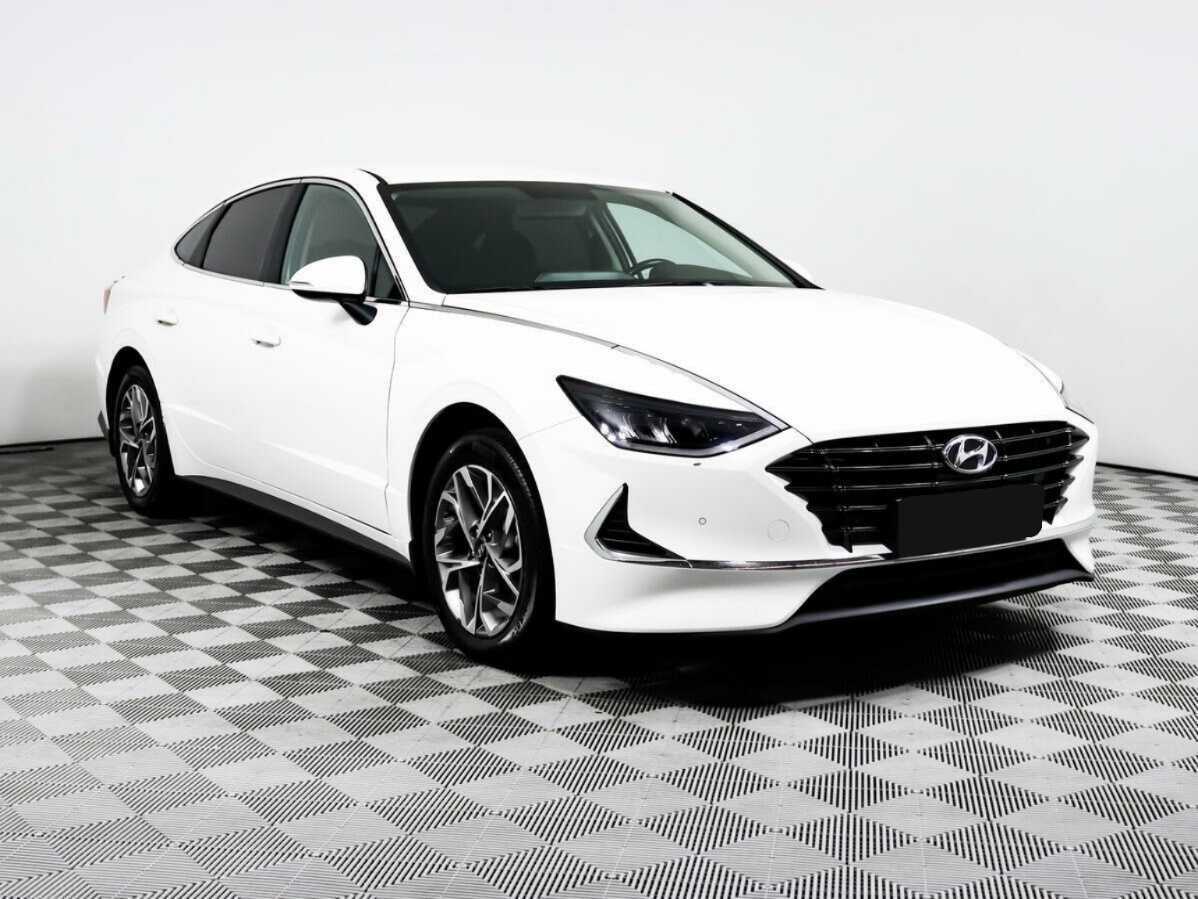 Hyundai Sonata с пробегом — 2021 год. Фото: #2