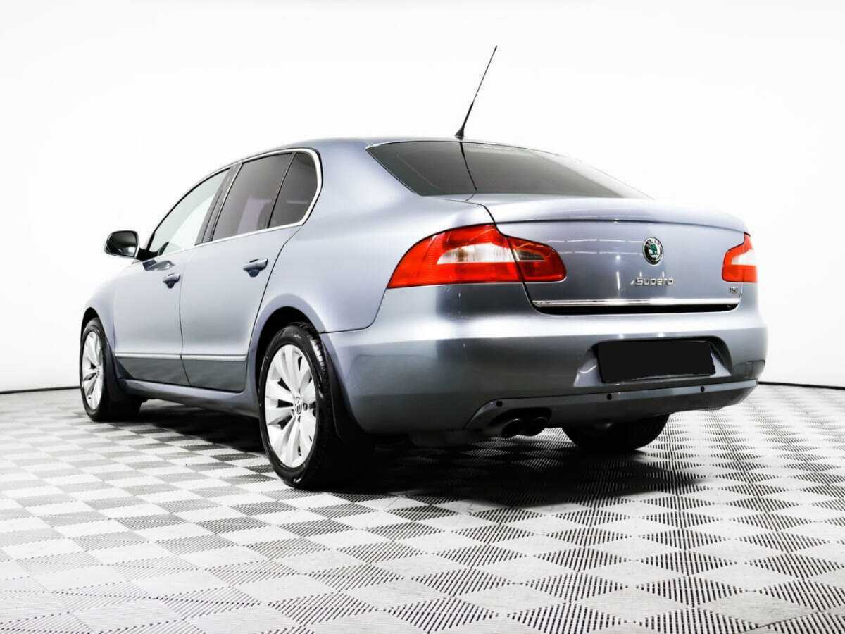 Skoda Superb с пробегом — 2008 год. Фото: #6