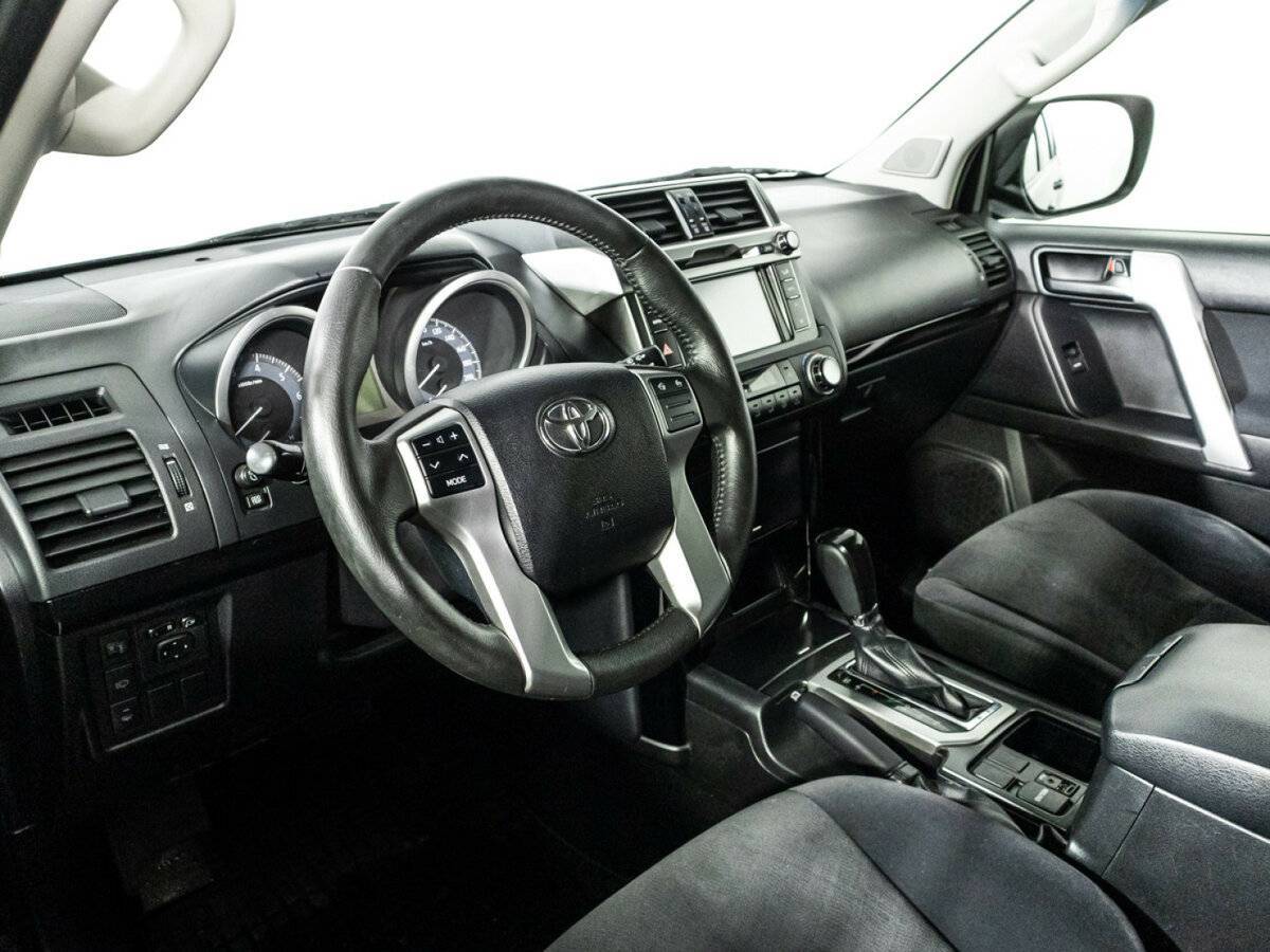 Toyota Land Cruiser Prado с пробегом — 2014 год. Фото: #9