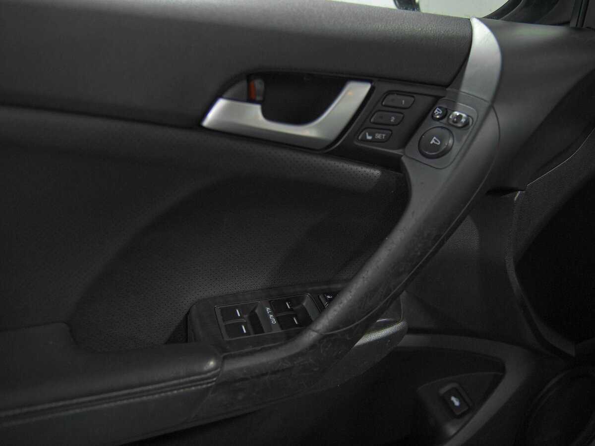 Honda Accord с пробегом — 2011 год. Фото: #12