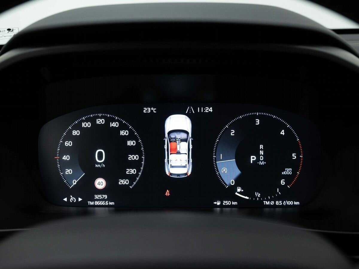Volvo XC40 с пробегом — 2018 год. Фото: #18
