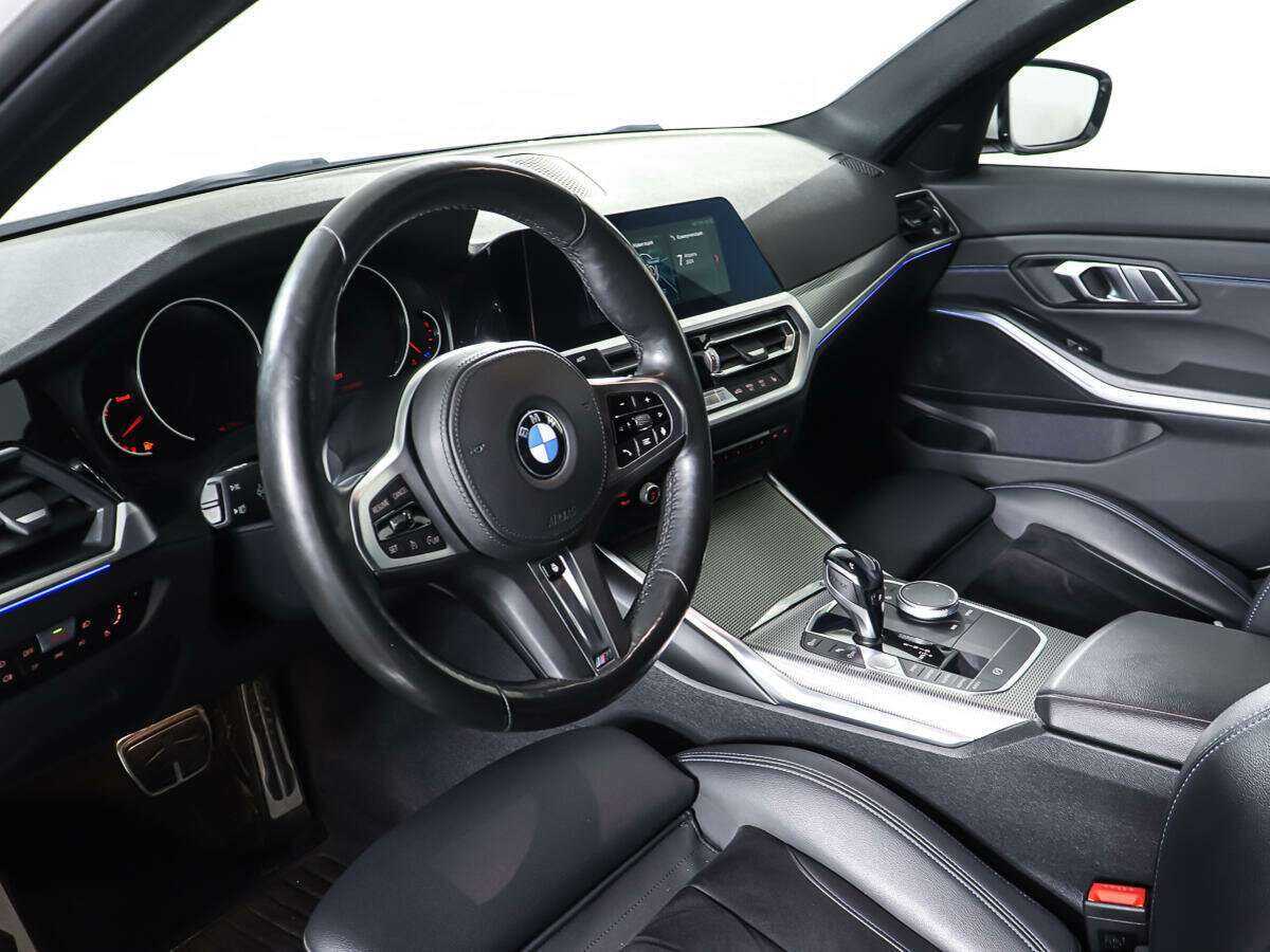 BMW 3 серии с пробегом — 2019 год. Фото: #12
