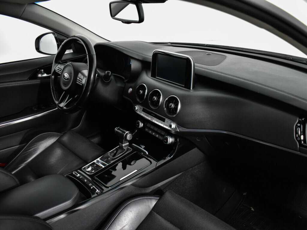 Kia Stinger с пробегом — 2018 год. Фото: #10