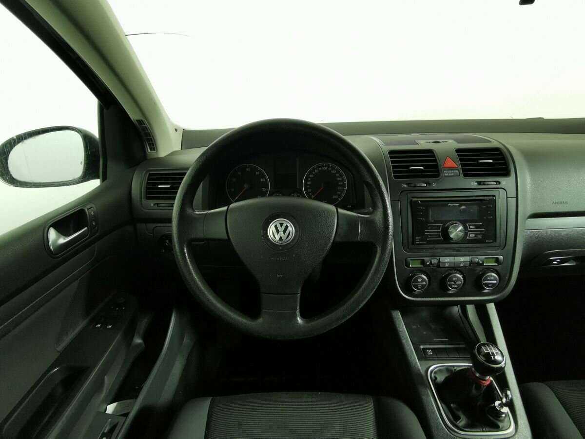 Volkswagen Golf с пробегом — 2007 год. Фото: #14