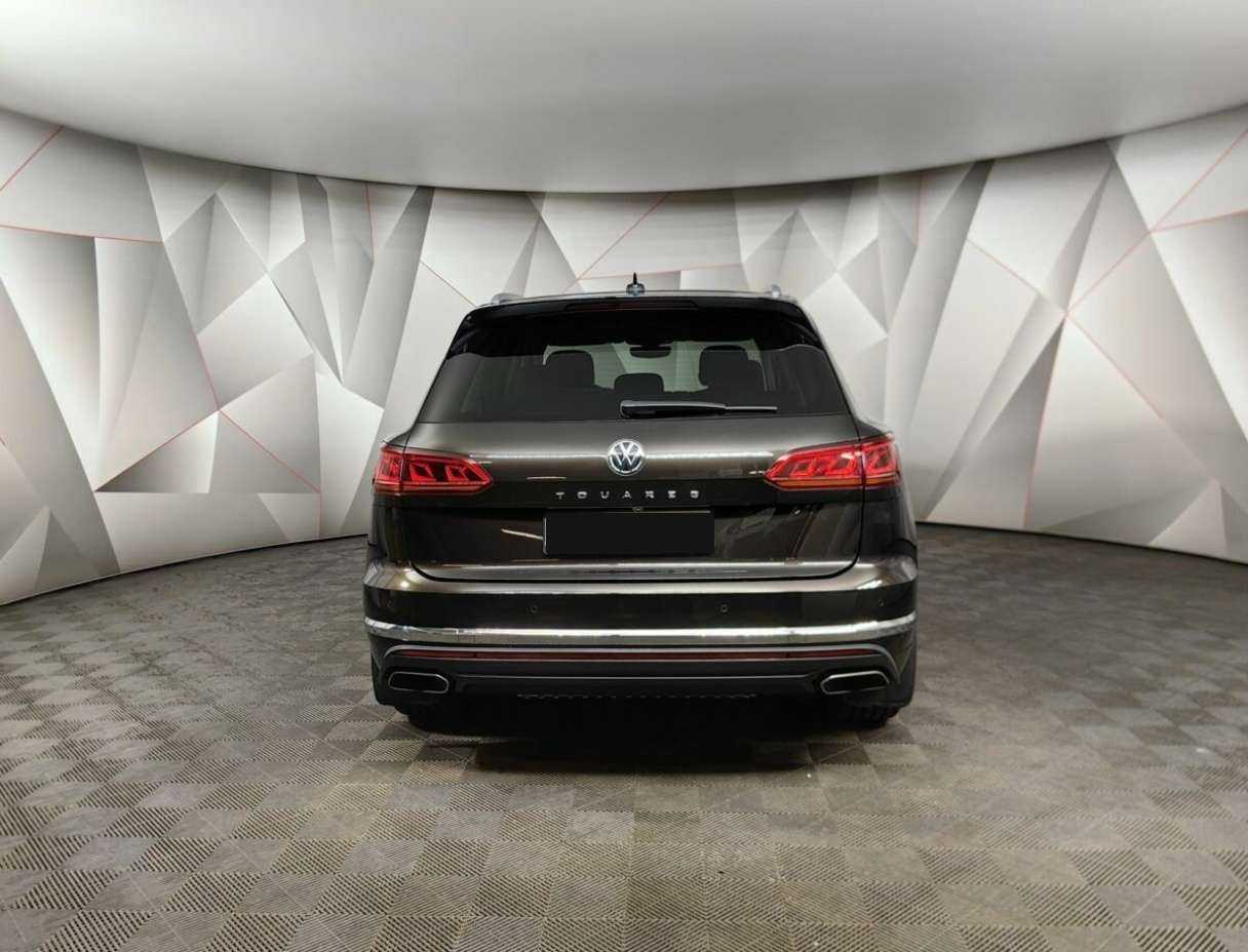 Volkswagen Touareg с пробегом — 2019 год. Фото: #7