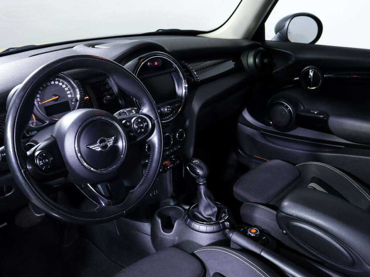 Mini Hatch с пробегом — 2016 год. Фото: #13