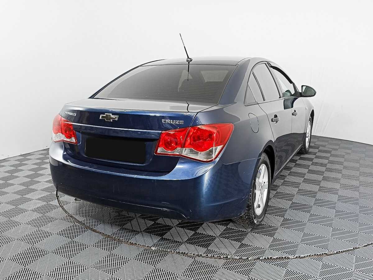 Chevrolet Cruze с пробегом — 2009 год. Фото: #4