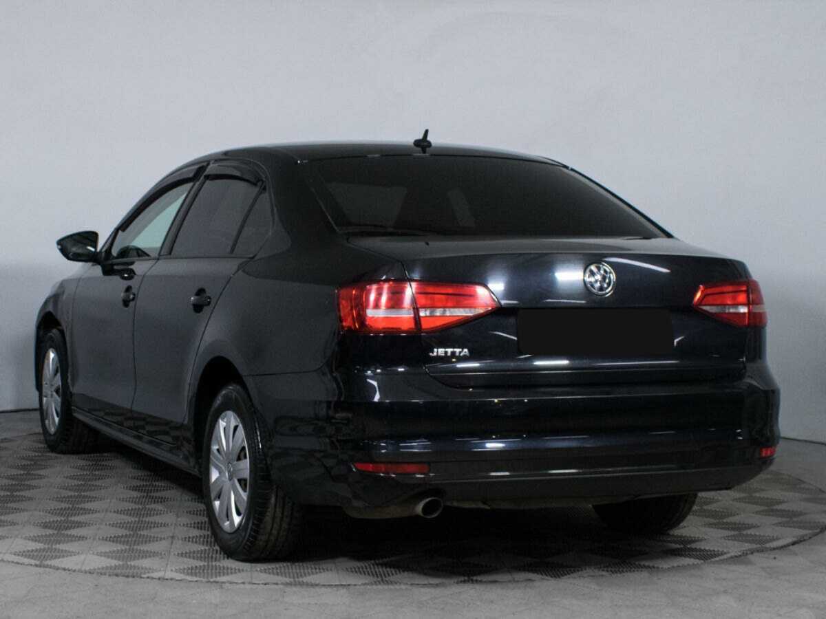 Volkswagen Jetta с пробегом — 2015 год. Фото: #6