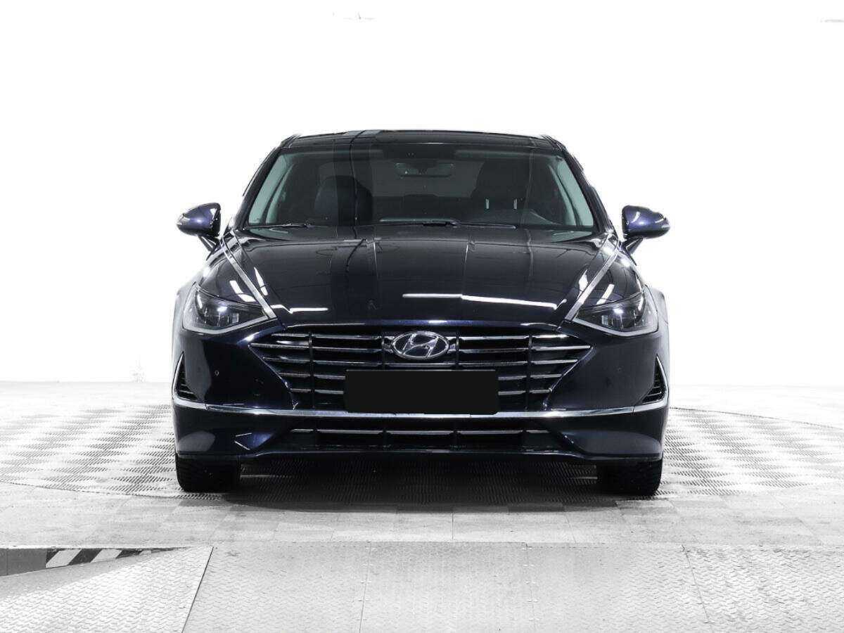 Hyundai Sonata с пробегом — 2020 год. Фото: #1