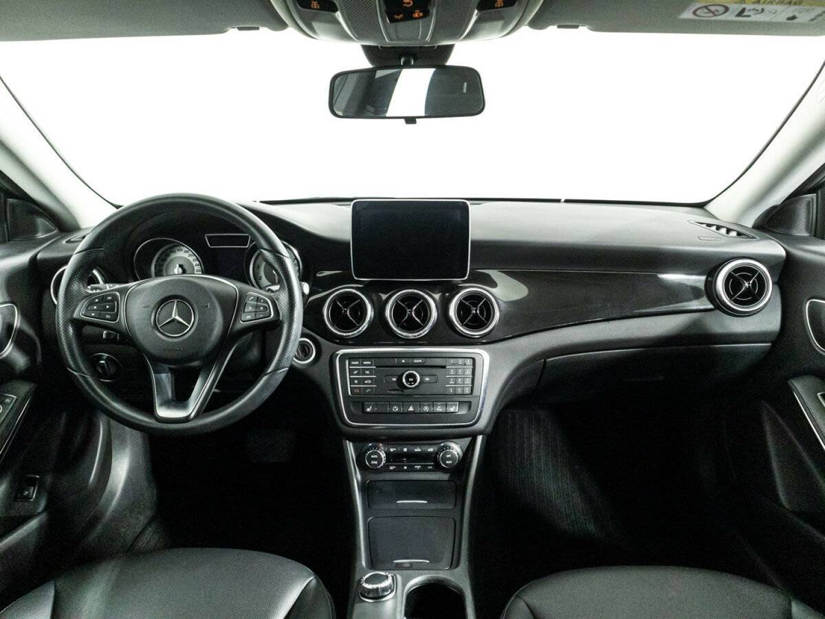 Mercedes-Benz CLA с пробегом — 2015 год. Фото: #12