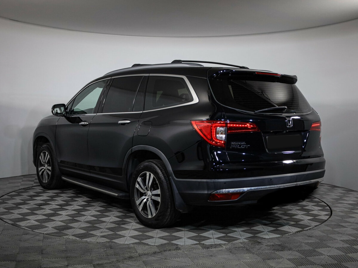 Honda Pilot с пробегом — 2016 год. Фото: #6