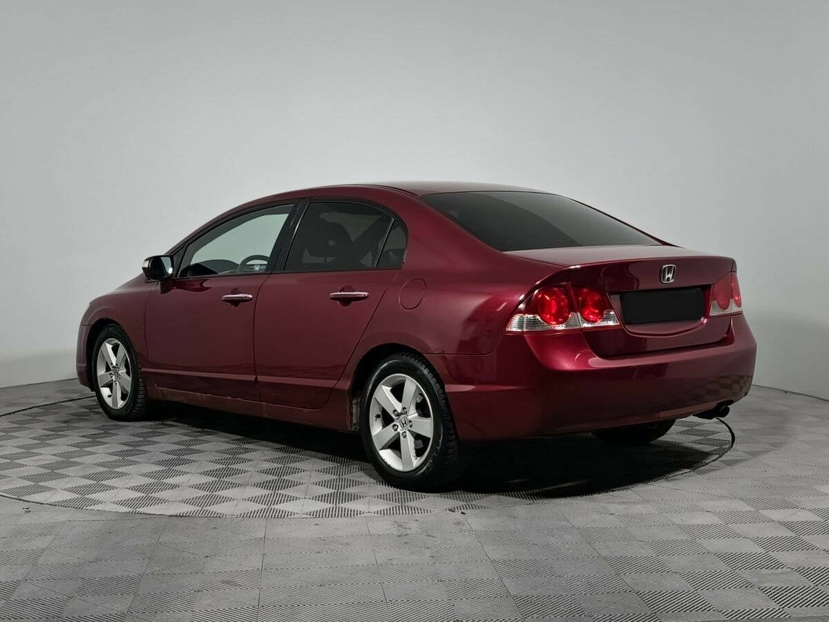 Honda Civic с пробегом — 2007 год. Фото: #5