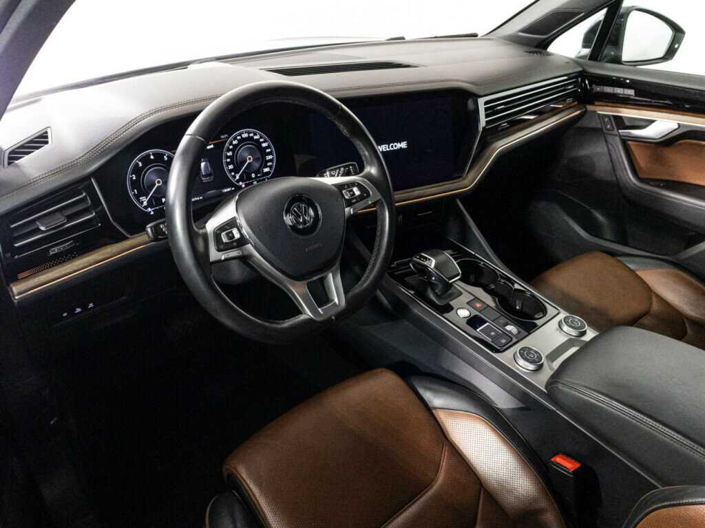Volkswagen Touareg с пробегом — 2019 год. Фото: #10