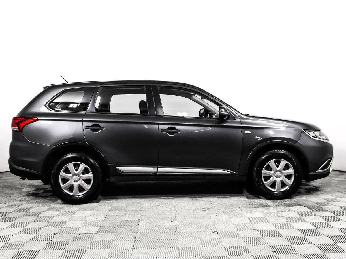 Mitsubishi Outlander с пробегом — 2015 год. Фото: #3