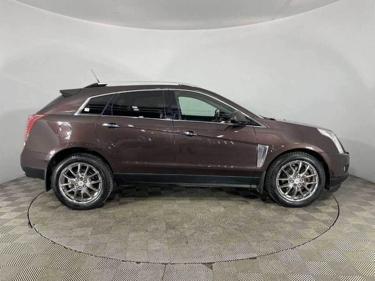Cadillac SRX с пробегом — 2014 год. Фото: #3