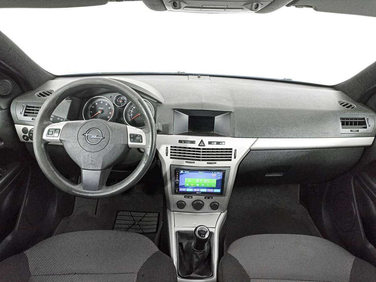Opel Astra с пробегом — 2008 год. Фото: #11