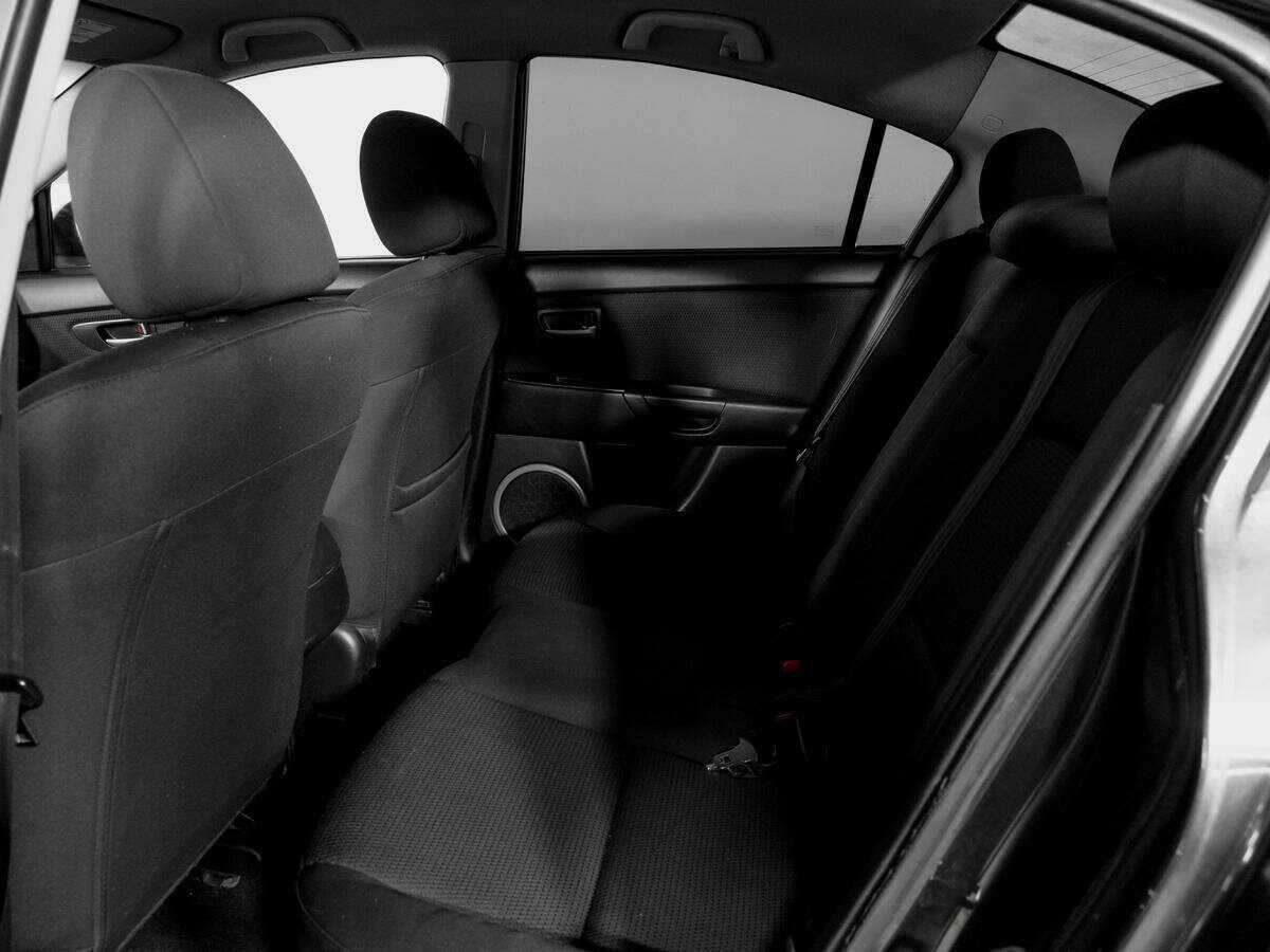 Mazda 3 с пробегом — 2007 год. Фото: #9